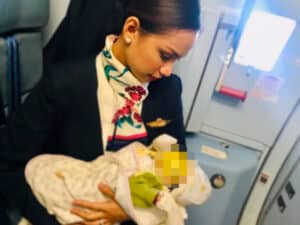 Info pratique : dans quelles conditions une femme enceinte peut prendre l’avion