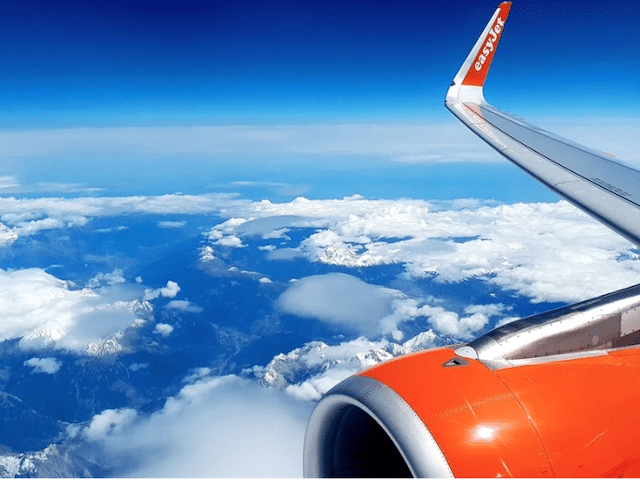 Un vol EasyJet dérouté après qu’une adolescente crée le chaos en plein ciel